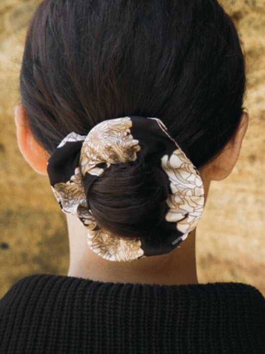 Silk Scrunchie - Black