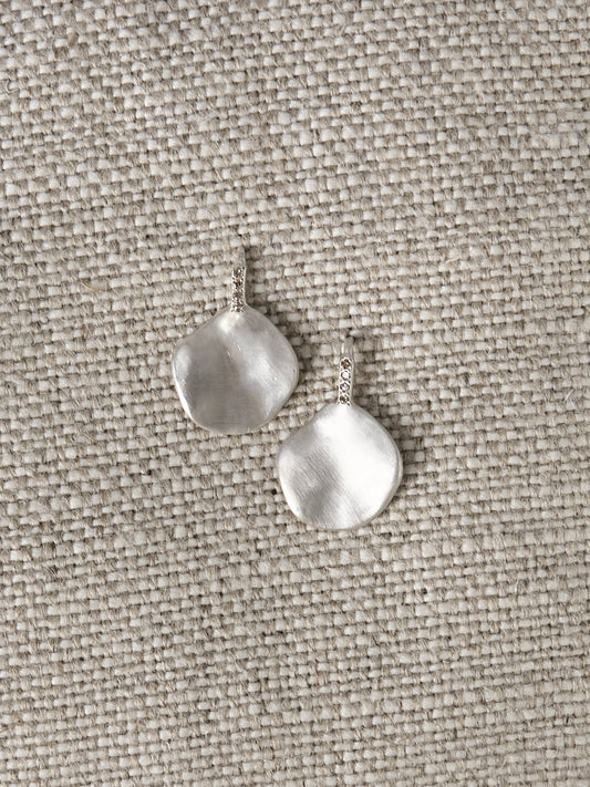 Win No.2 Stud Earrings – Cognac Diamonds