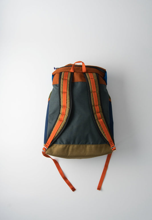 LARGE CLIMB PACK - CLAY/ STEEL