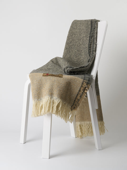 Hela D2 Linen-Blend Throw Grey