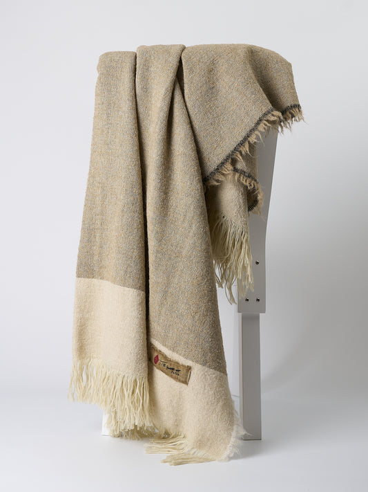 Hela D2 Linen-Blend Throw Camel