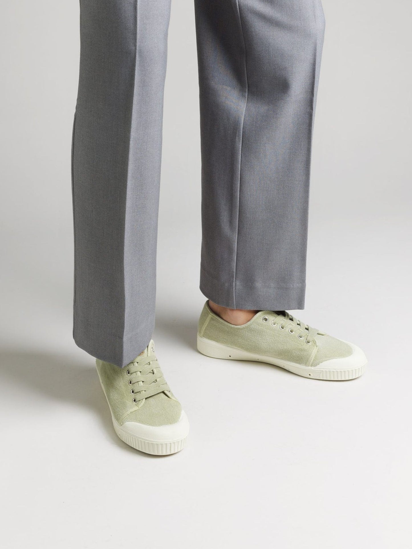 Spring Court G2 Washed Heavy Twill Trainers - Sage