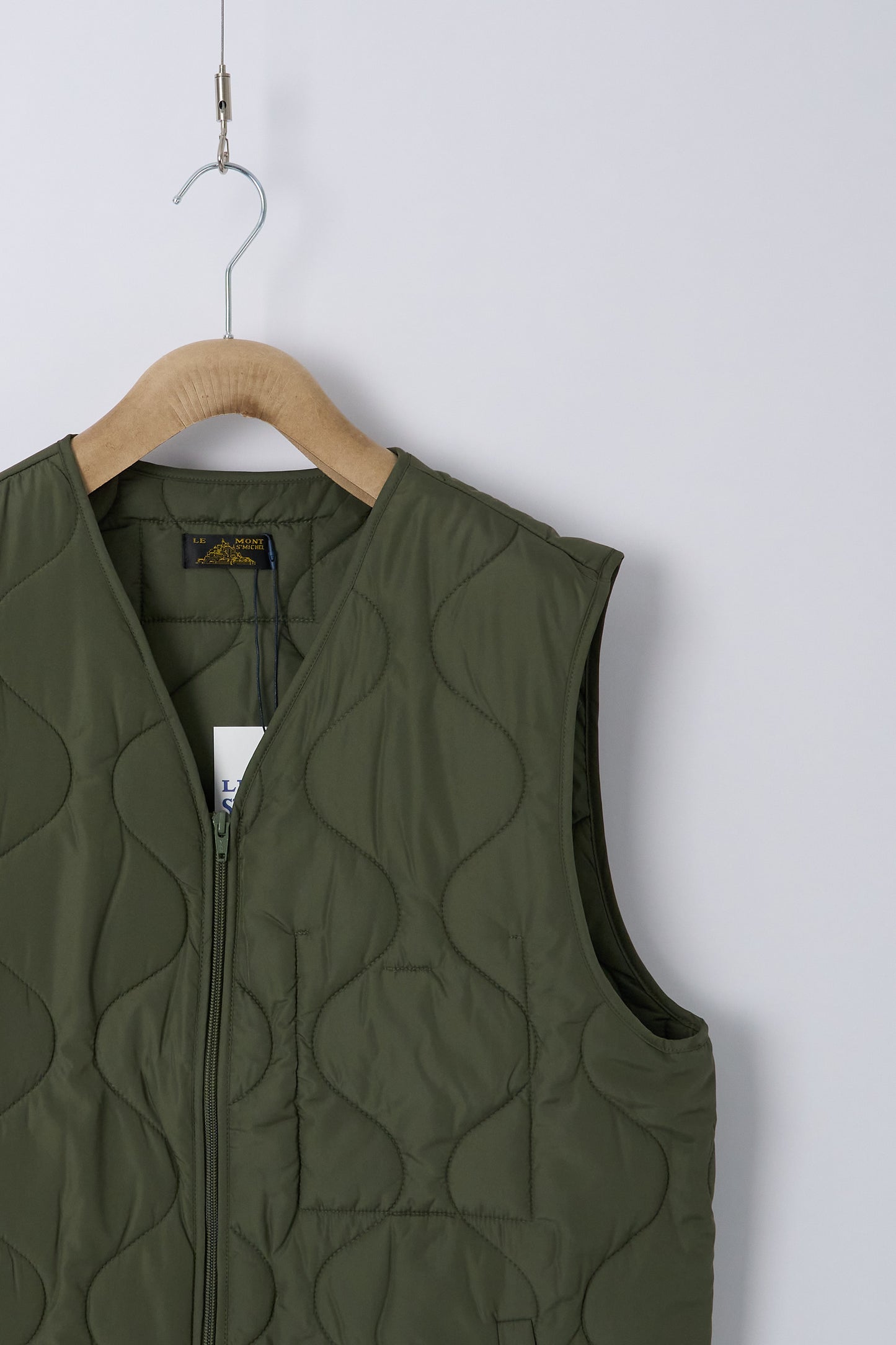 Vinis Sleeveless Quilted Jacket - Kaki