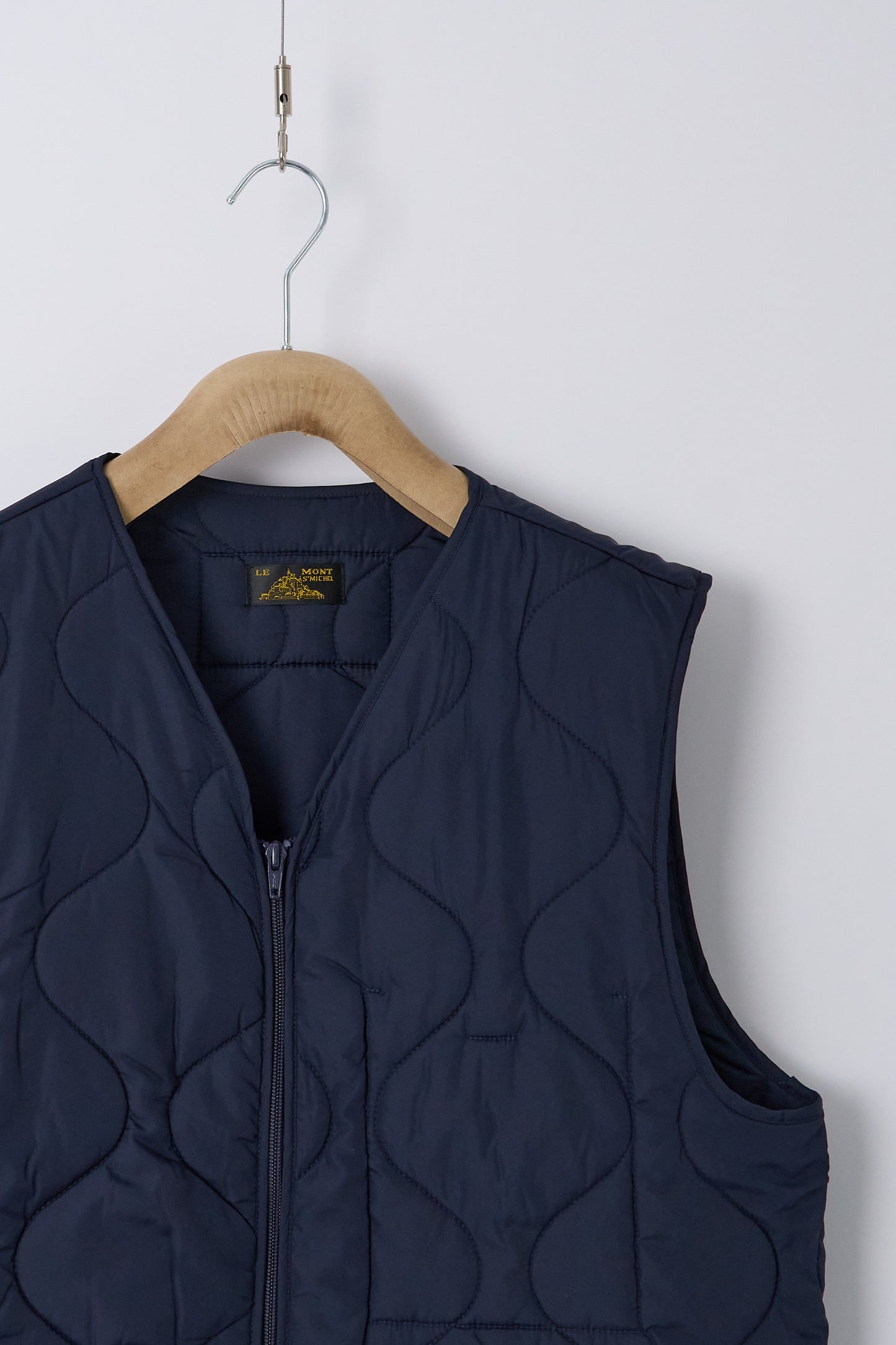 Vinis Sleeveless Quilted Jacket - Navy