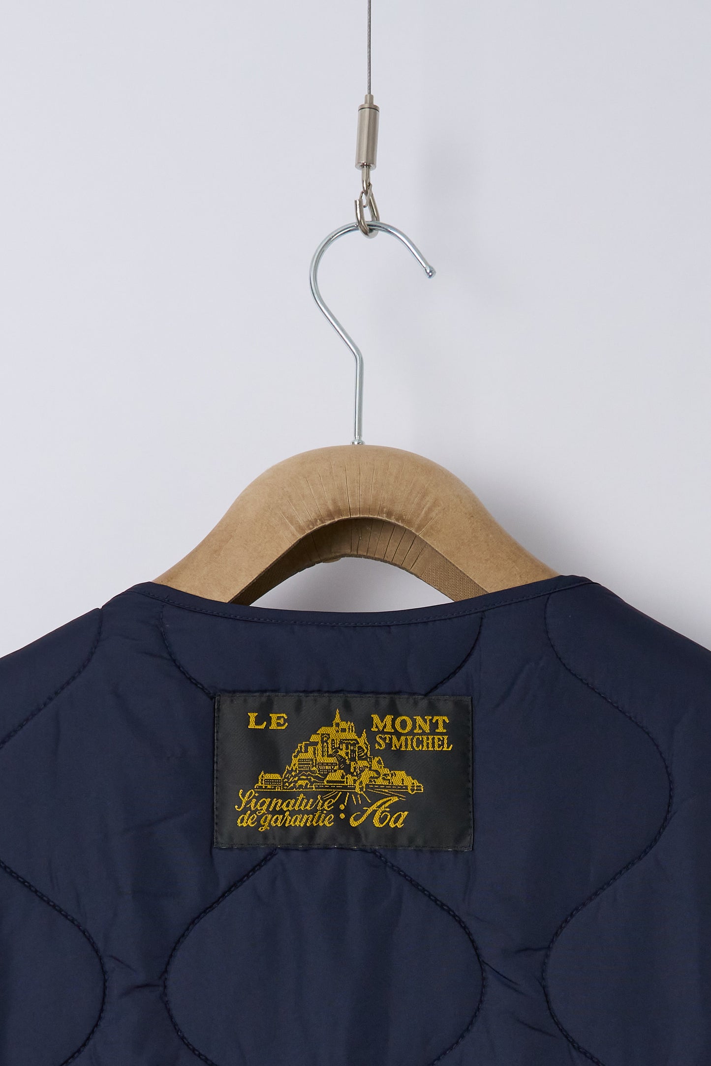 Vinis Sleeveless Quilted Jacket - Navy