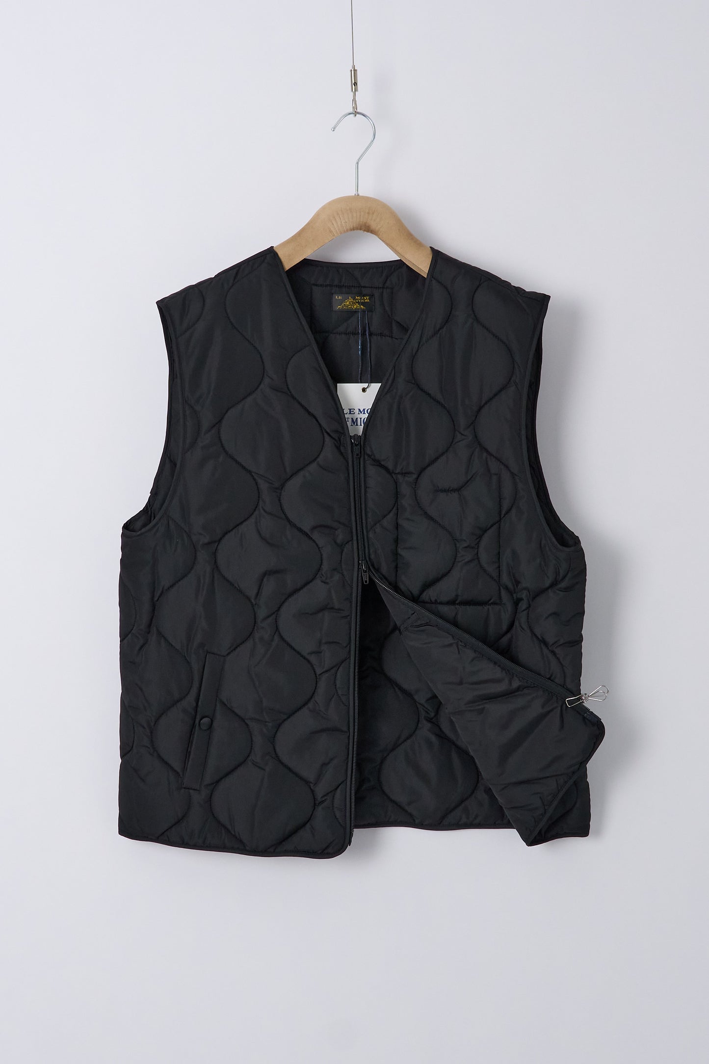 Vinis Sleeveless Quilted Jacket - Black