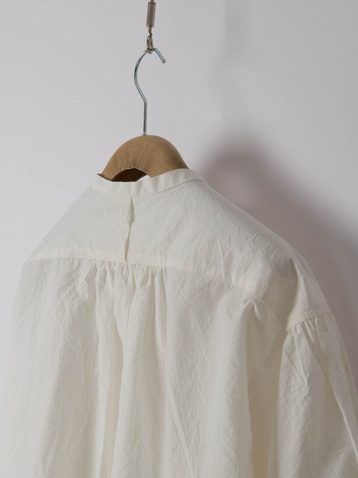 Gathered Pull-On Shirt - Off-white