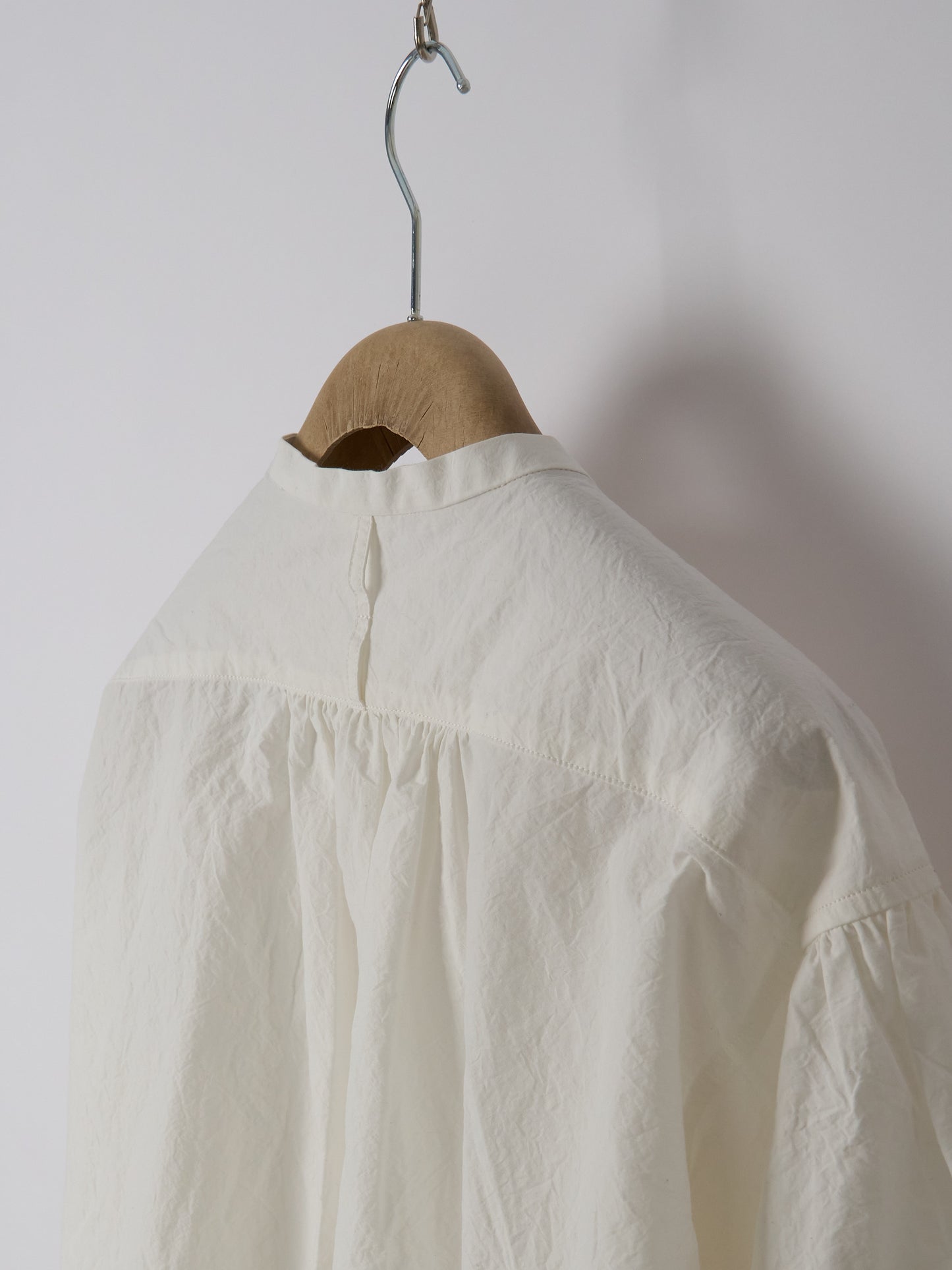 Gathered Pull-On Shirt - Off-white