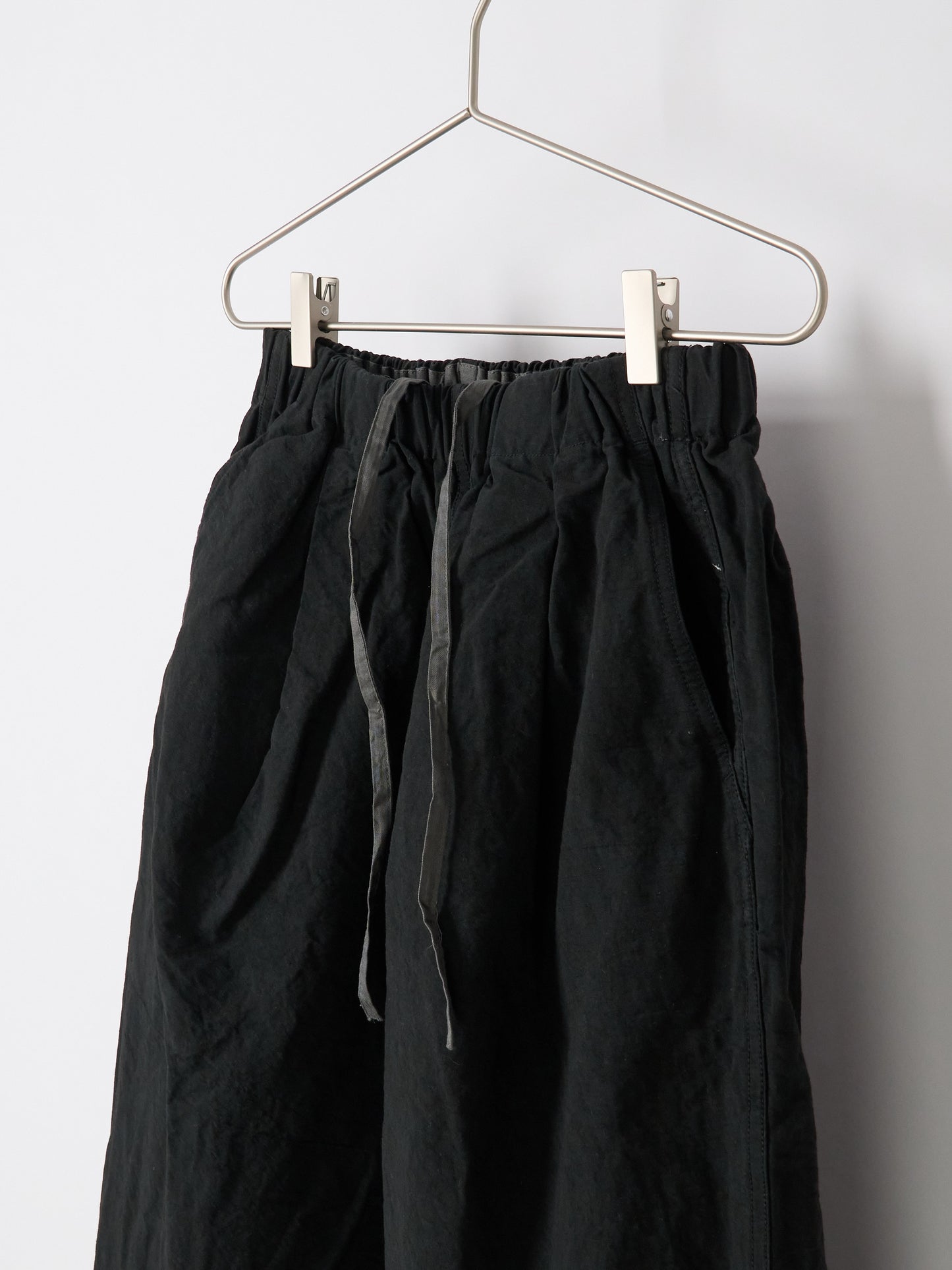 Nuanced Drum-Dyed Trousers - Black