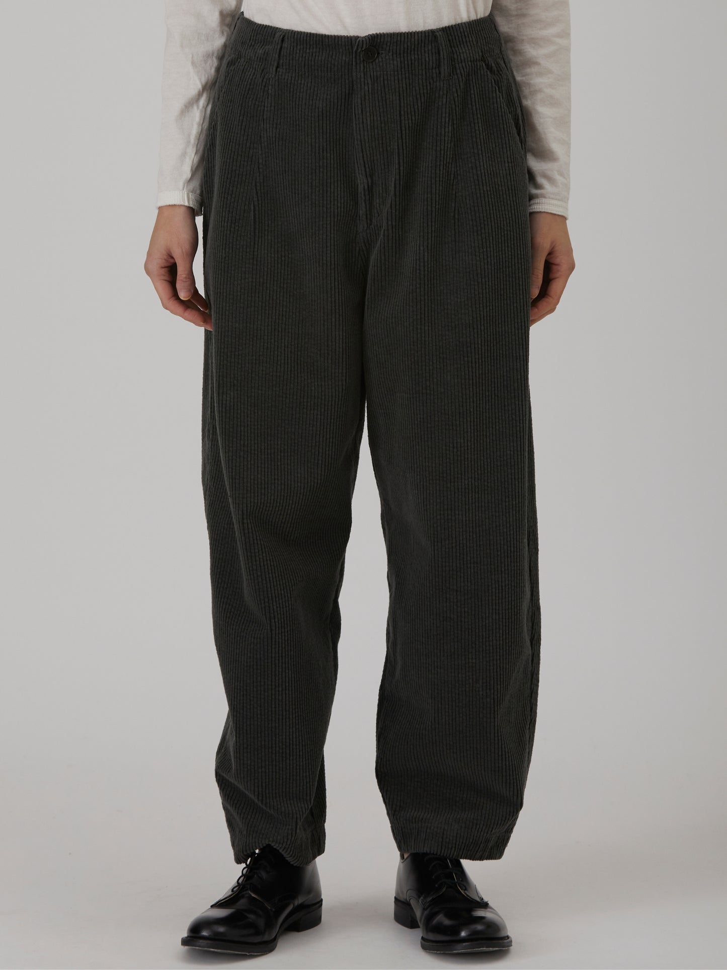 Washed Corduroy Cropped Balloon Pants - Grey