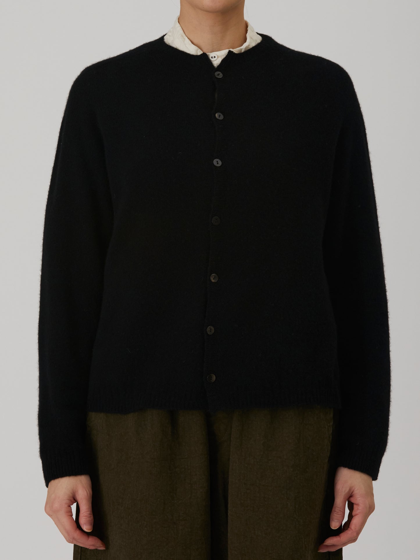 Fine Wool Crewneck Cardigan - Black