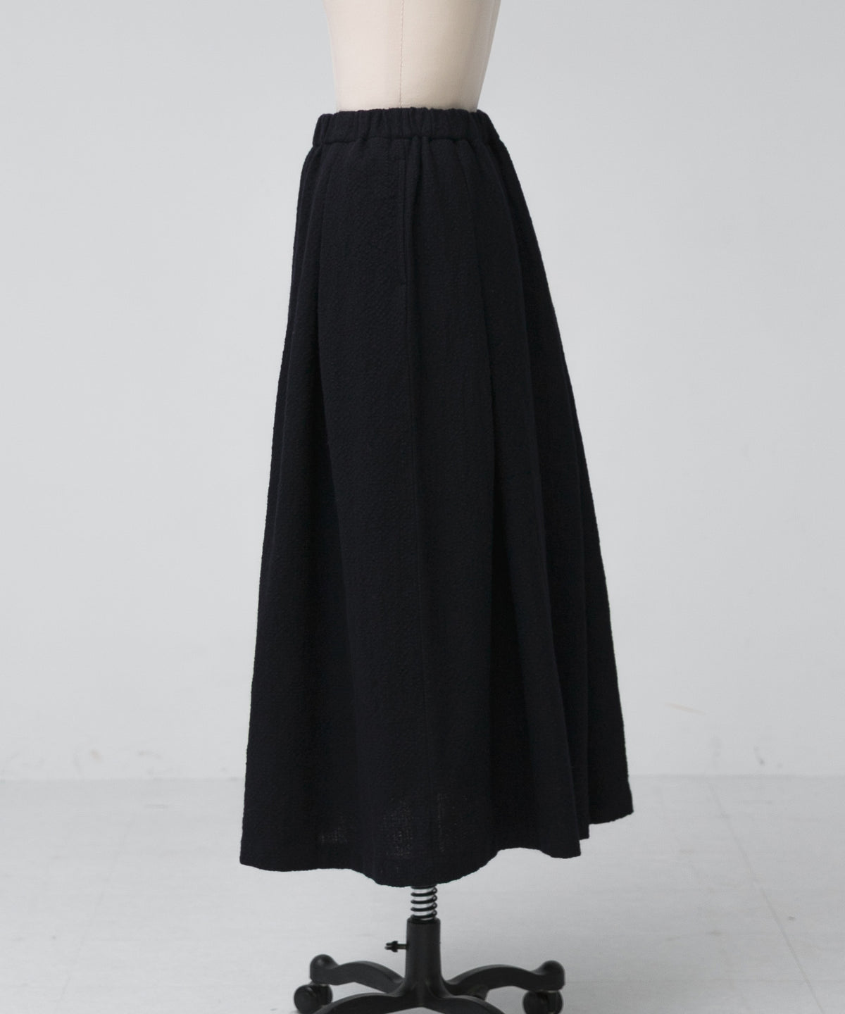 Nuanced Drum-Dyed Skirt - Black