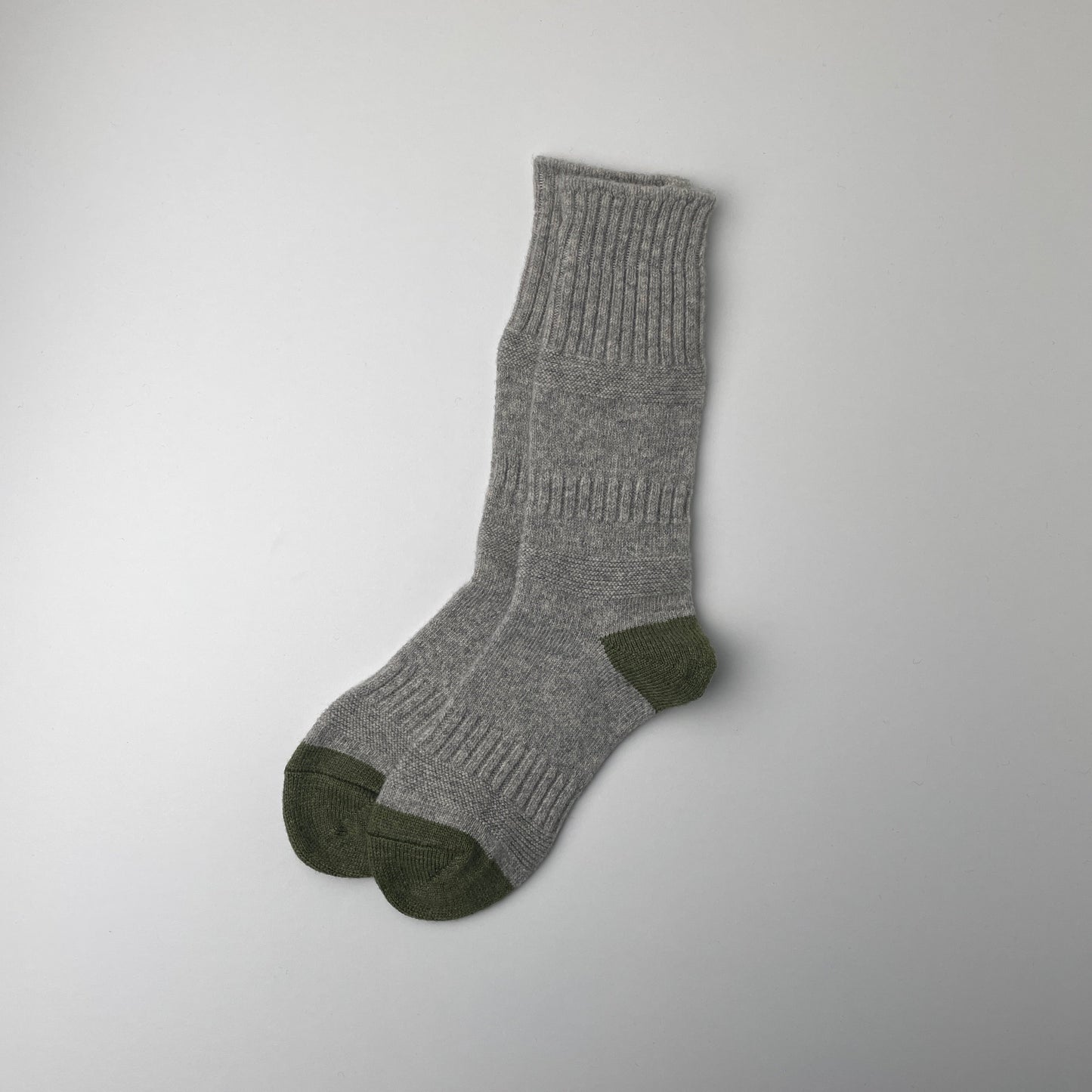 GUERNSEY PATTERN CREW SOCKS - L.GRAY / M.GREEN