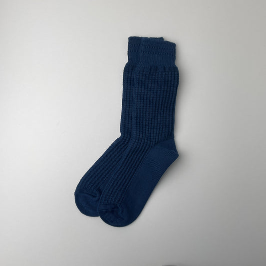 COTTON WAFFLE CREW SOCKS - DULL BLUE