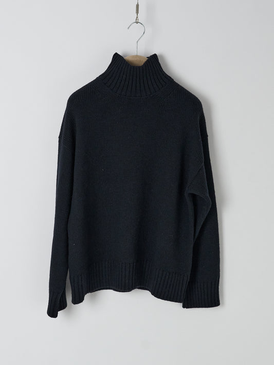 Farah Sweater – Black Navy