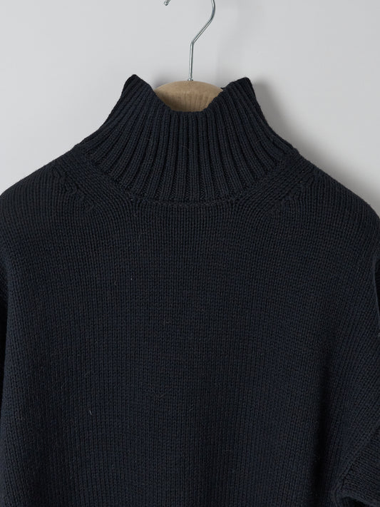 Farah Sweater – Black Navy