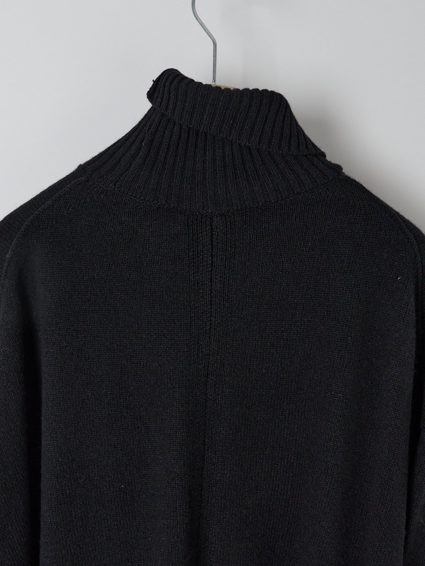 High Neck Longsleeve Pullover - Black