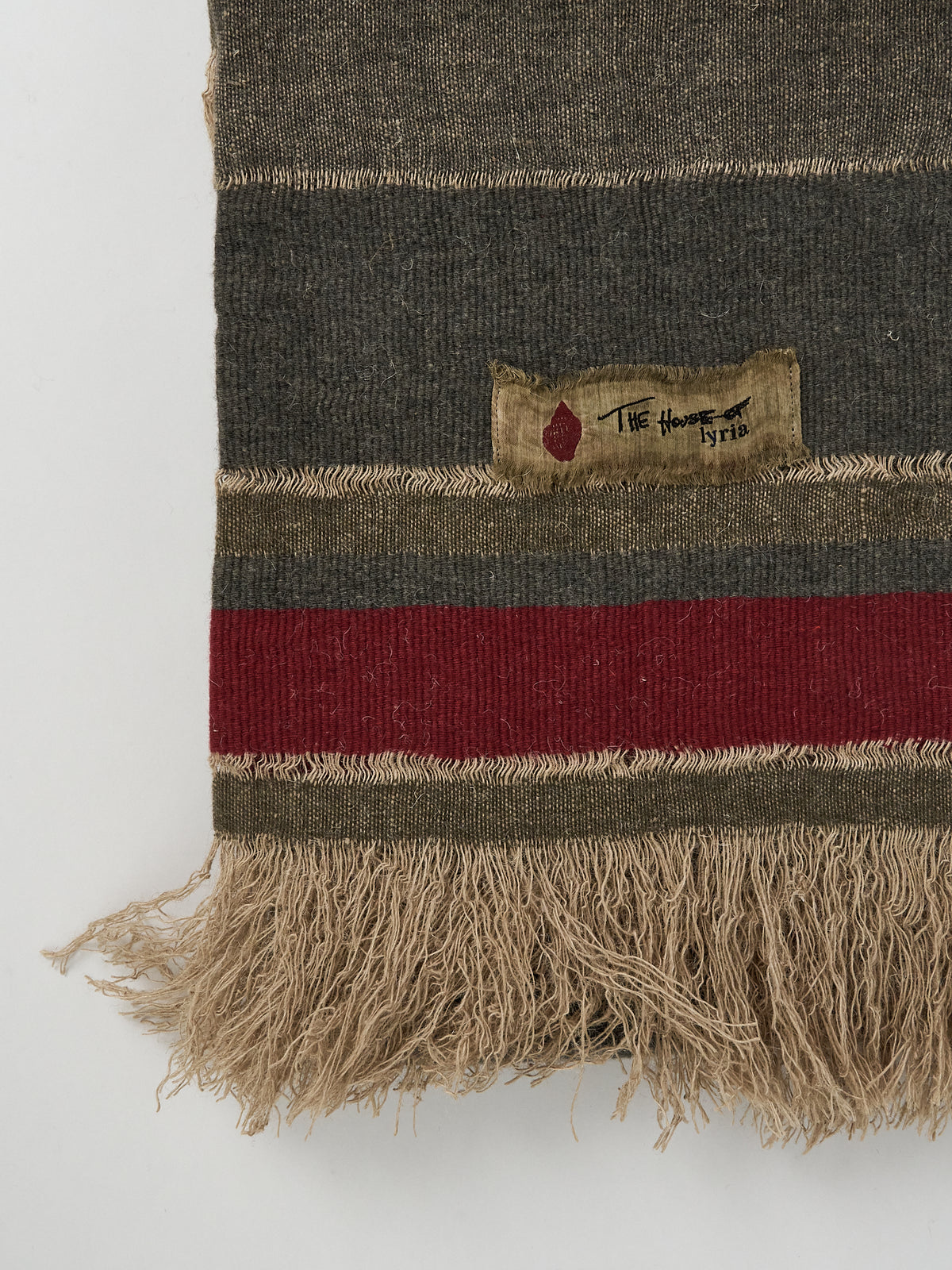 Xoroi D1 Throw Grey and Burgundy