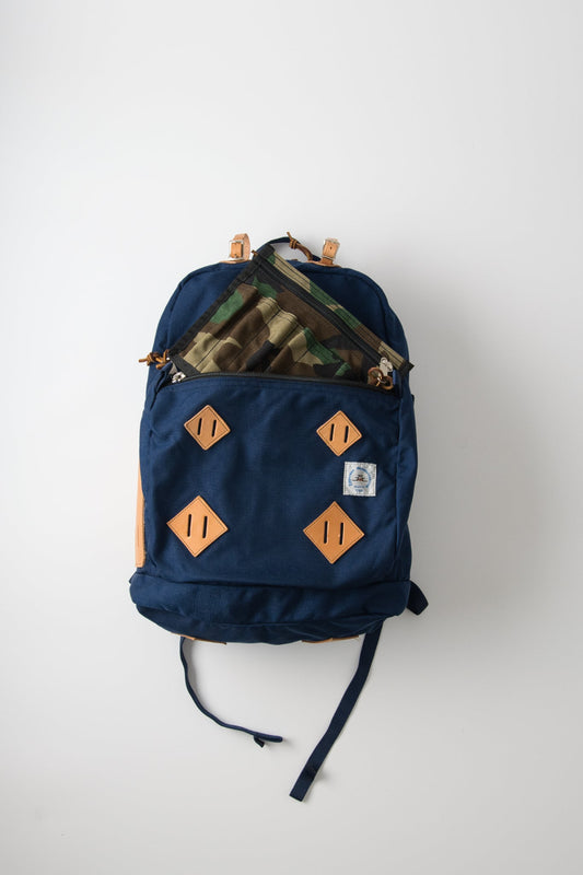 DAY PACK + LEATHER PATCH - MIDNIGHT