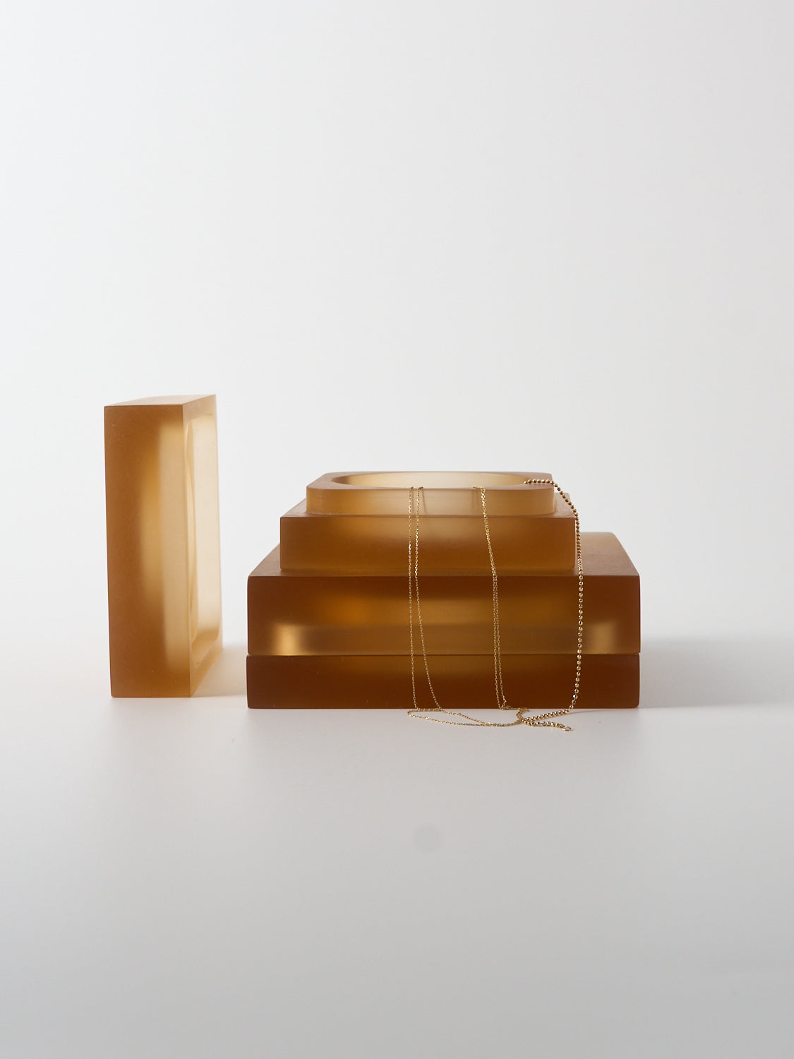 Vincent de Rijk Resin Box Large 9×9 cm