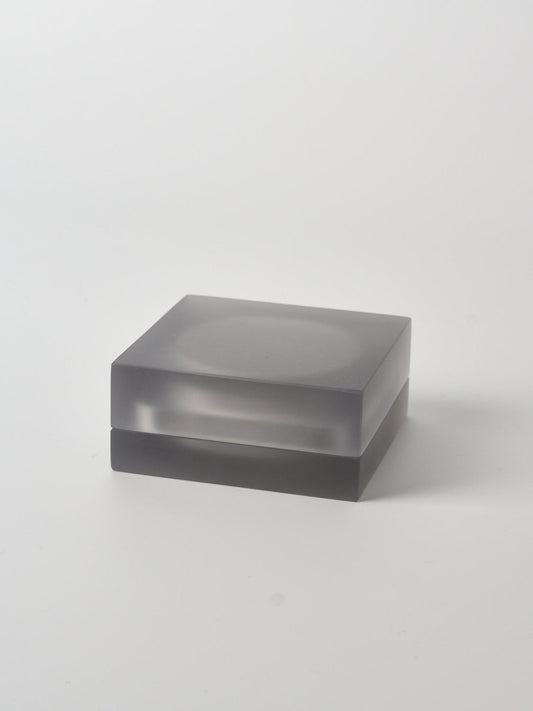 Vincent de Rijk Resin Box Large 9×9 cm
