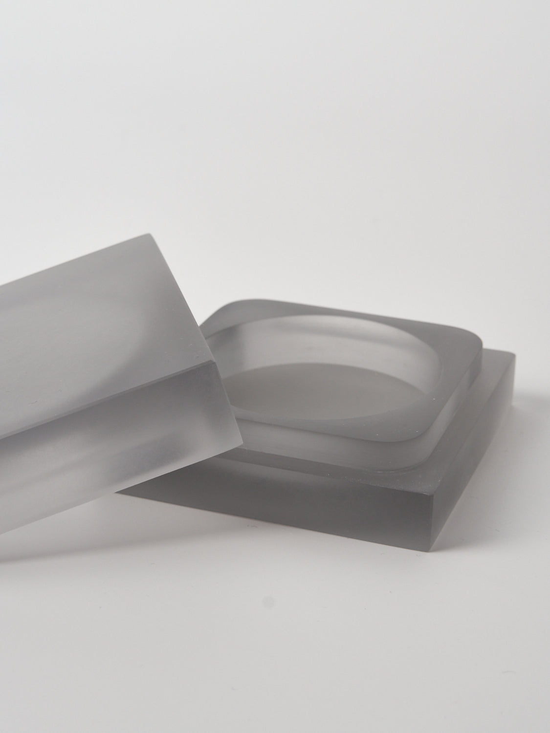 Vincent de Rijk Resin Box Large 9×9 cm