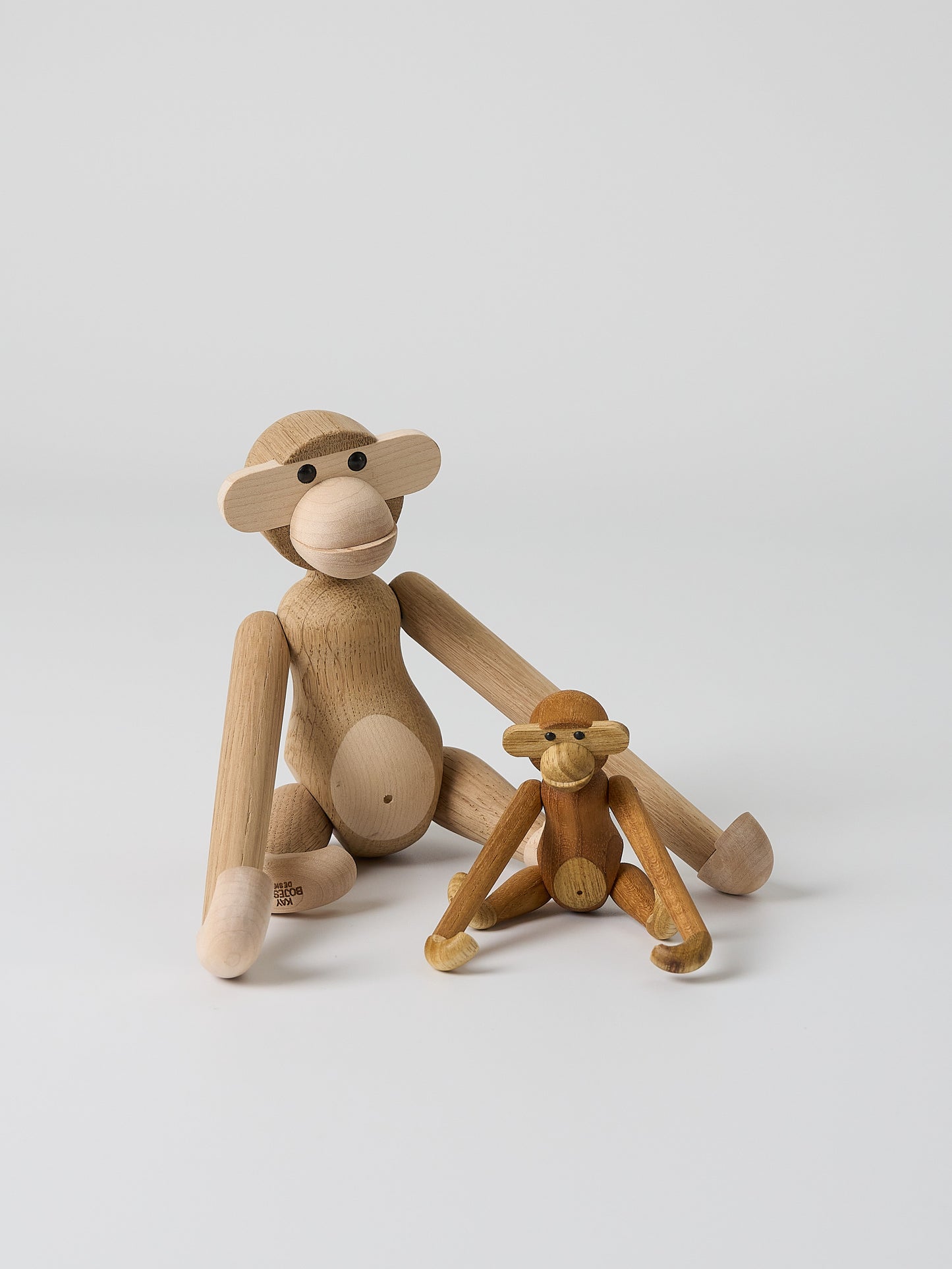 Monkey mini Walnut H10cm