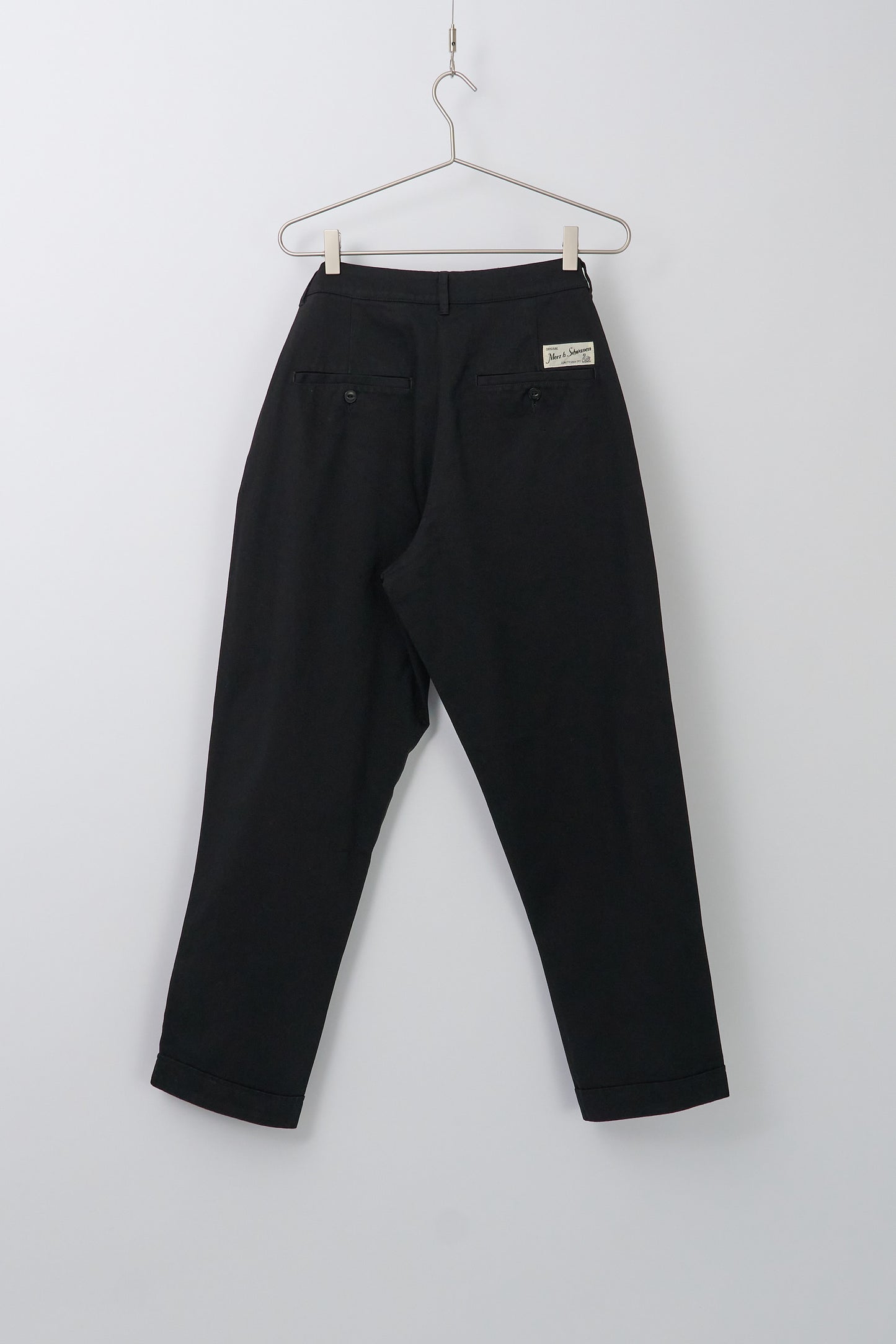Merz b. Schwanen women's high waisted pants - Black