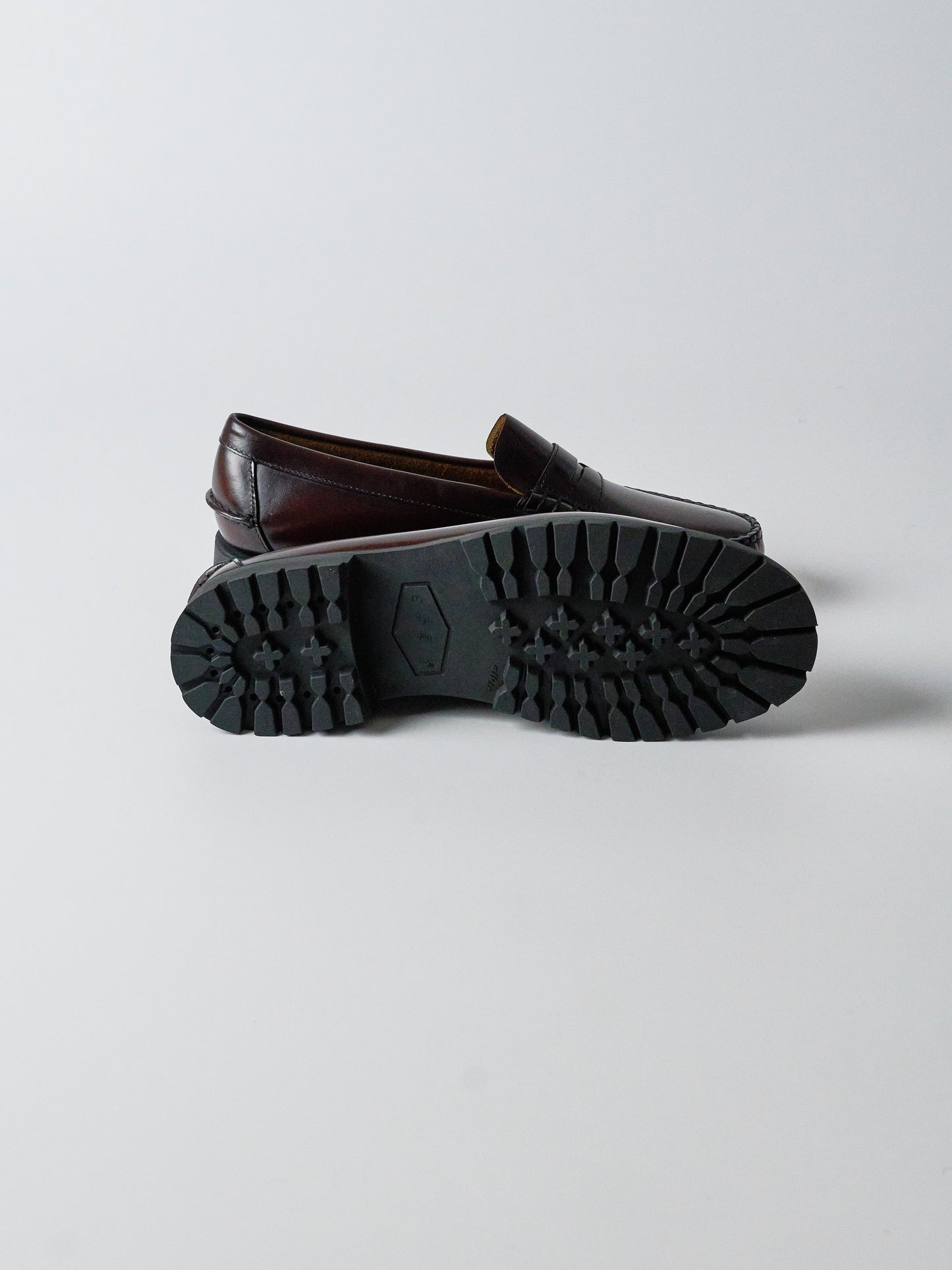 Dan Lug - Brown Burgundy