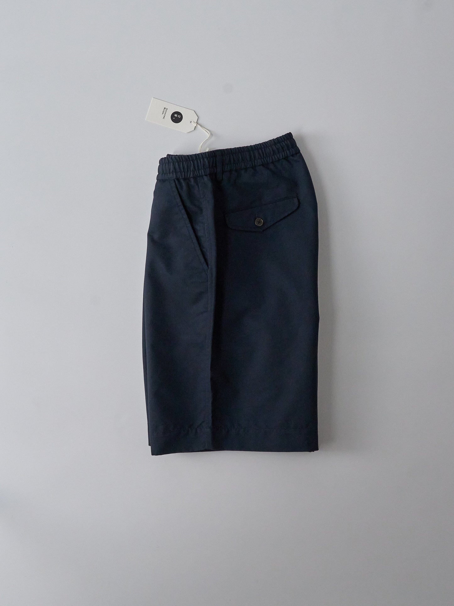 Pleated Track Short in Brushed Polytech - Navy