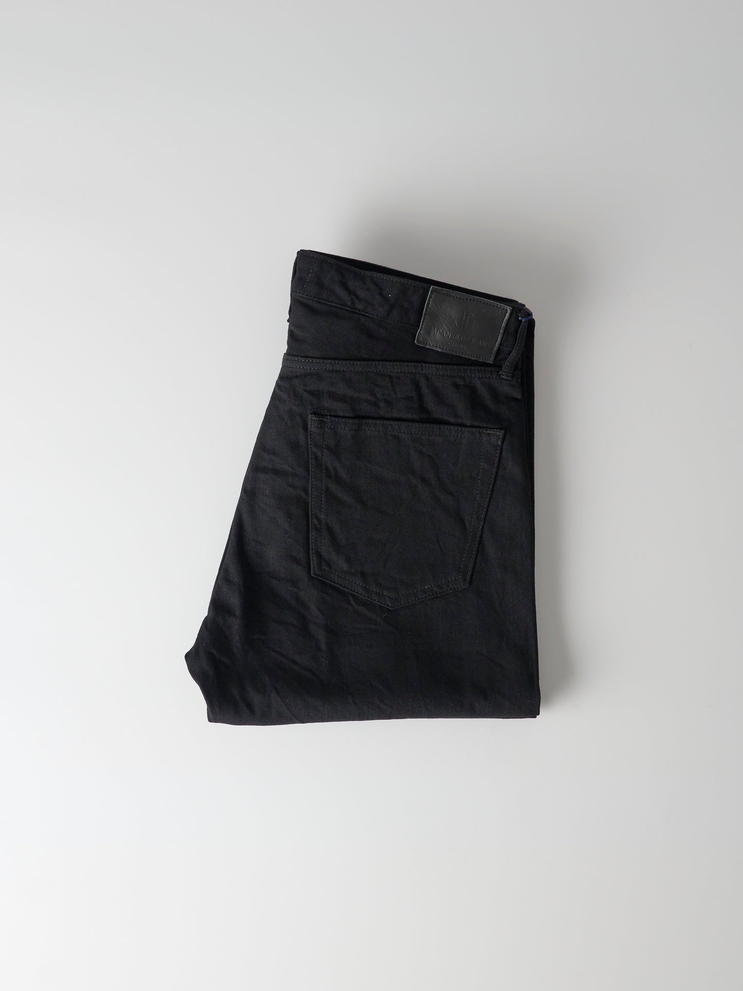 14oz Black Classic Straight Selvedge Jeans - BLACK